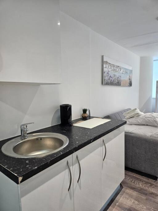Small Studio For Group Of 5 In Delta Croydon Dpf3 Экстерьер фото